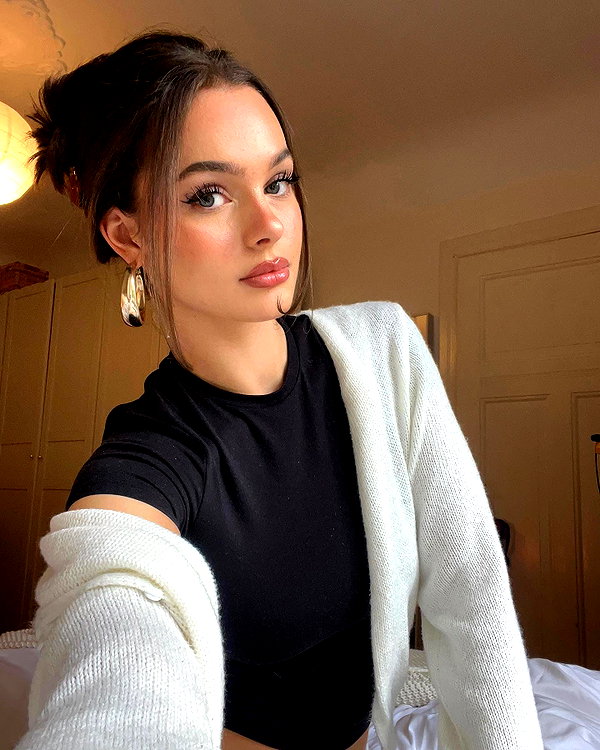 emmaaurora instagram image archive image