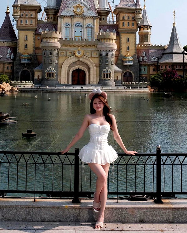 lyhythuedoxinh instagram image archive image