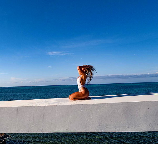 staskaranikolaou instagram image archive image