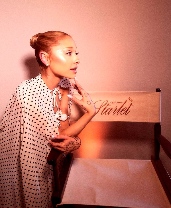 arianagrande instagram image archive image