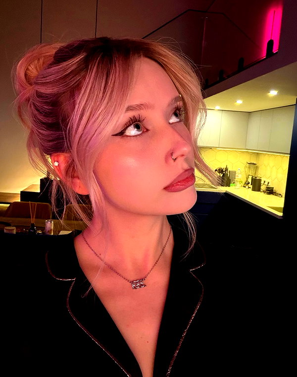 whylollycry instagram image archive image