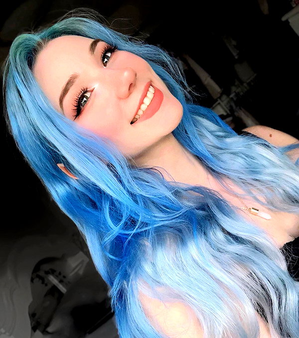danielle.mercedie instagram image archive image