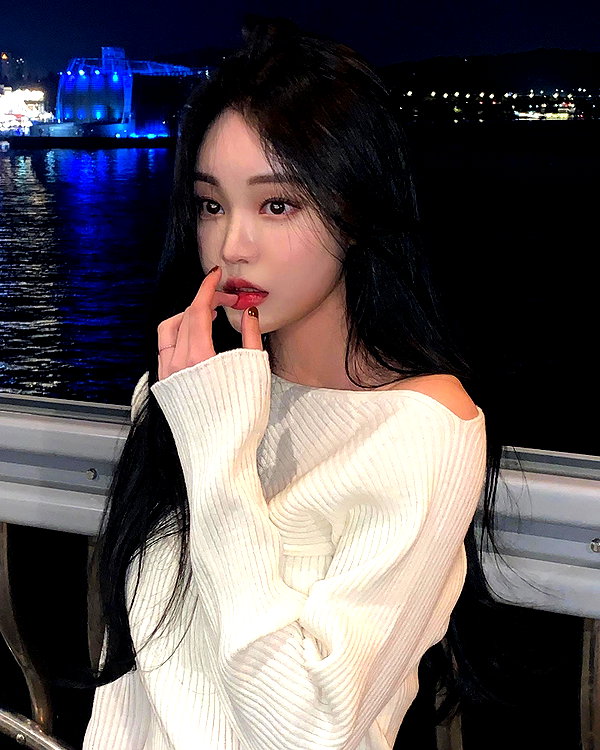 daxbin instagram image archive image