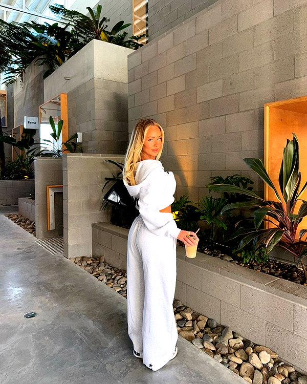 allieauton instagram image archive image