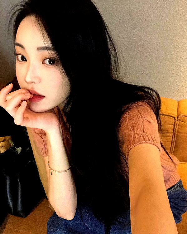 daxbin instagram image archive image