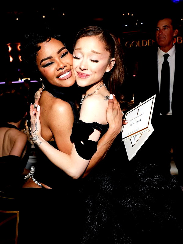 arianagrande instagram image archive image