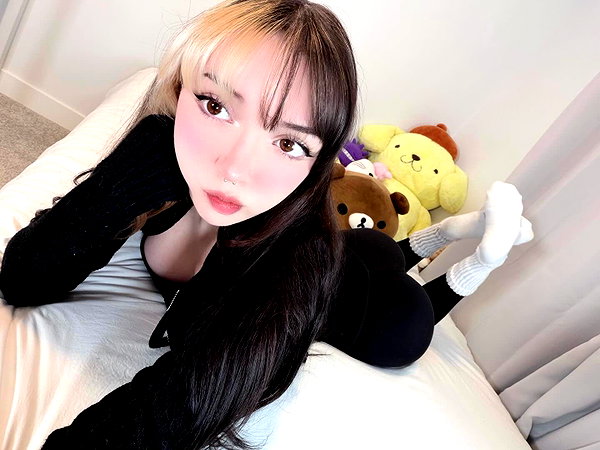 mia4rentz instagram image archive image