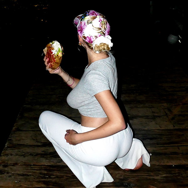 leni.bahr instagram image archive image