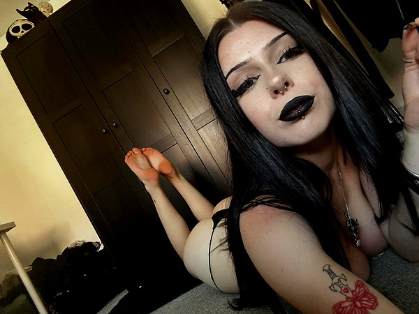 __dedgrl instagram image archive image