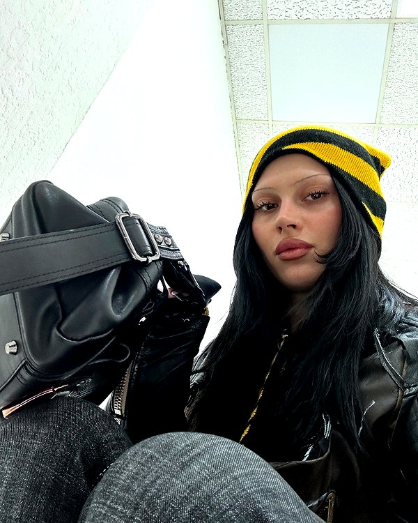 karolinaawasik instagram image archive image