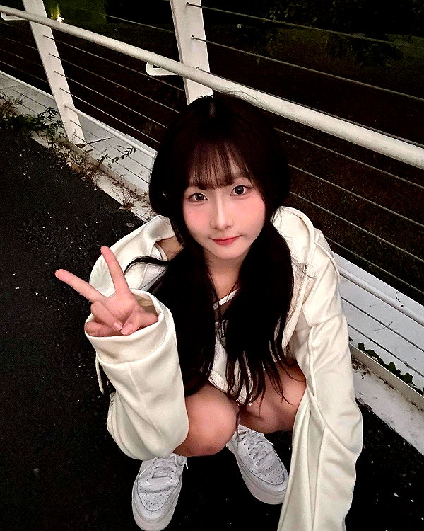 lai_931201 instagram image archive image