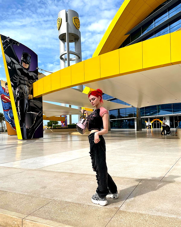 vik4au instagram image archive image