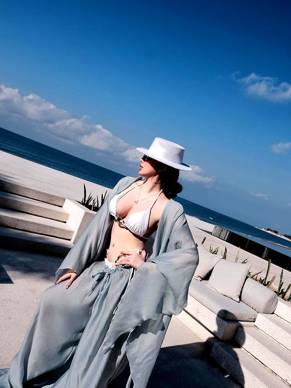 lyhythuedoxinh instagram image archive image