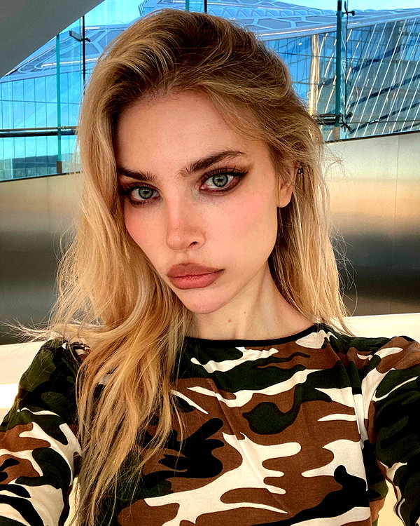 anya4everr instagram image archive image