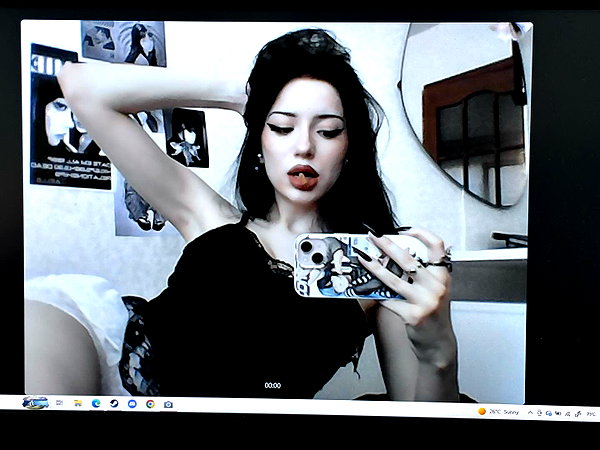 linastassie archive image