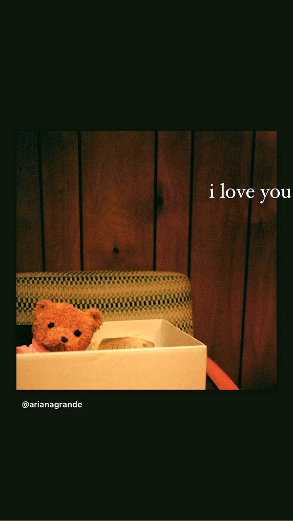 arianagrande instagram image archive image
