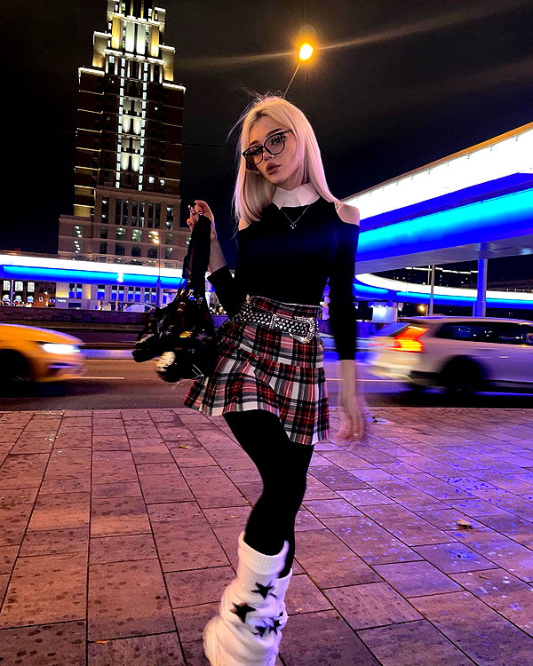 vik4au instagram image archive image