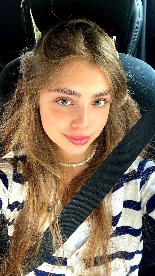 mishel_d_ instagram image archive image