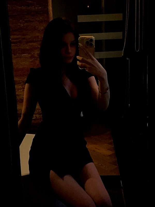 eliya.ho instagram image archive image
