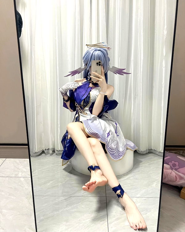 gallery_cosplayer instagram image archive image