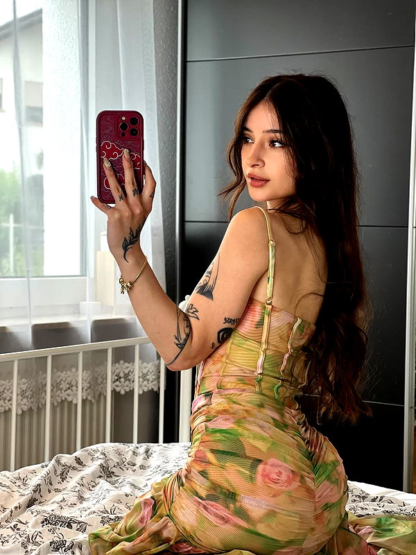 cata.leyah instagram image archive image