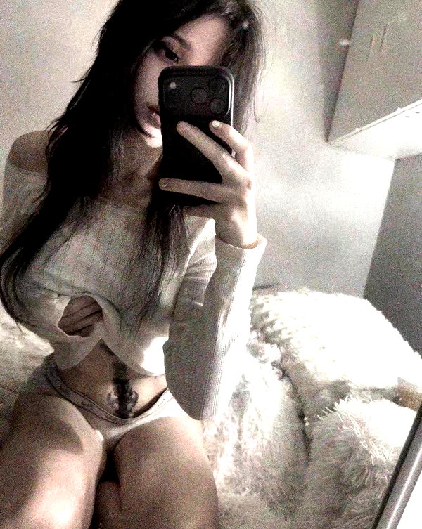 emeurie instagram image archive image