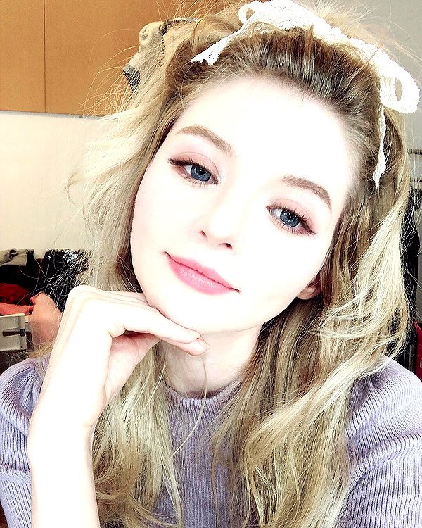 peachmilky_ instagram image archive image