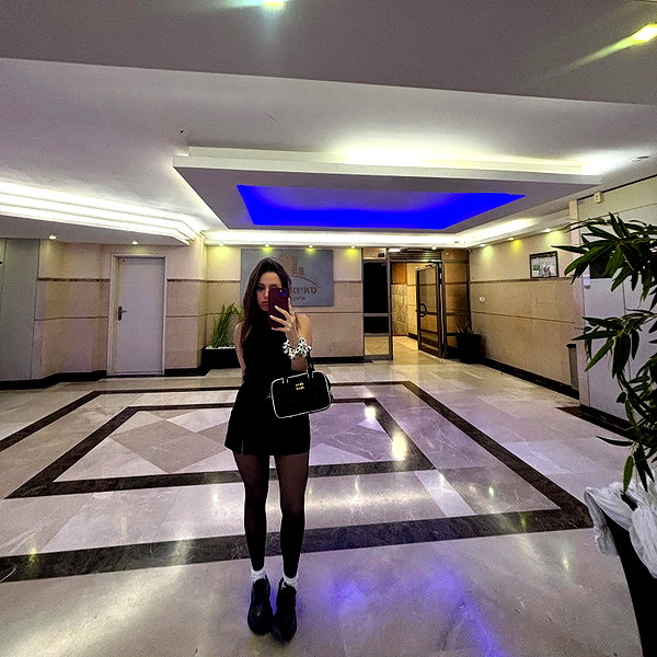nicole.shpo instagram image archive image
