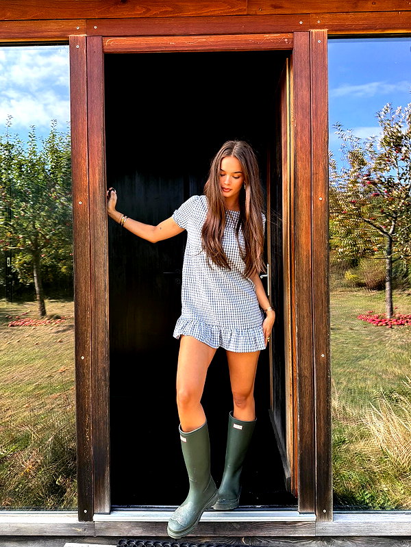 emmaaurora instagram image archive image