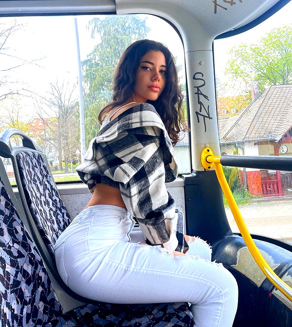 vanessa.rhd instagram image archive image