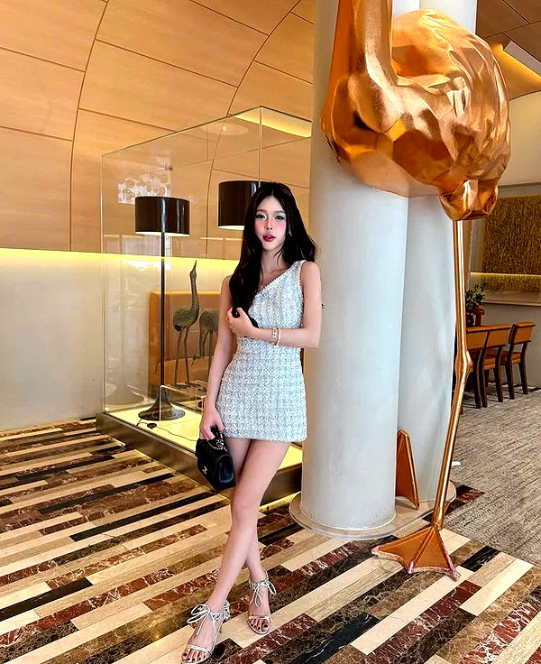 lyhythuedoxinh instagram image archive image