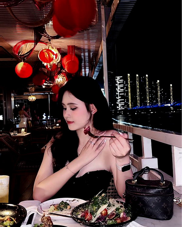 lyhythuedoxinh instagram image archive image