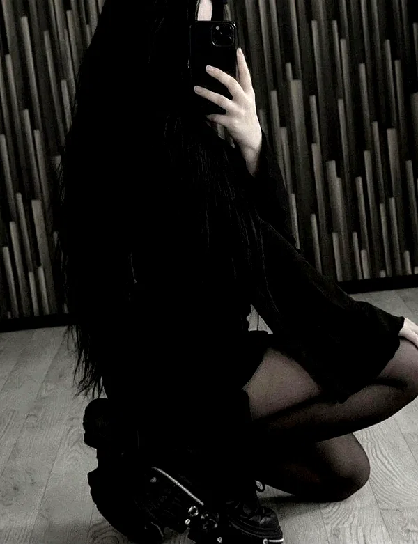 the_dark_pprincessa instagram image archive image