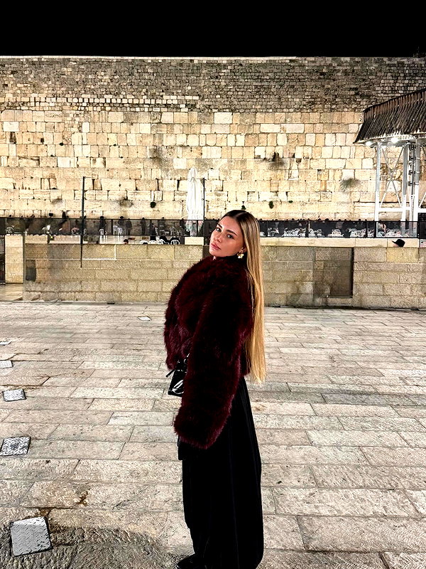 daniella_zeldis instagram image archive image