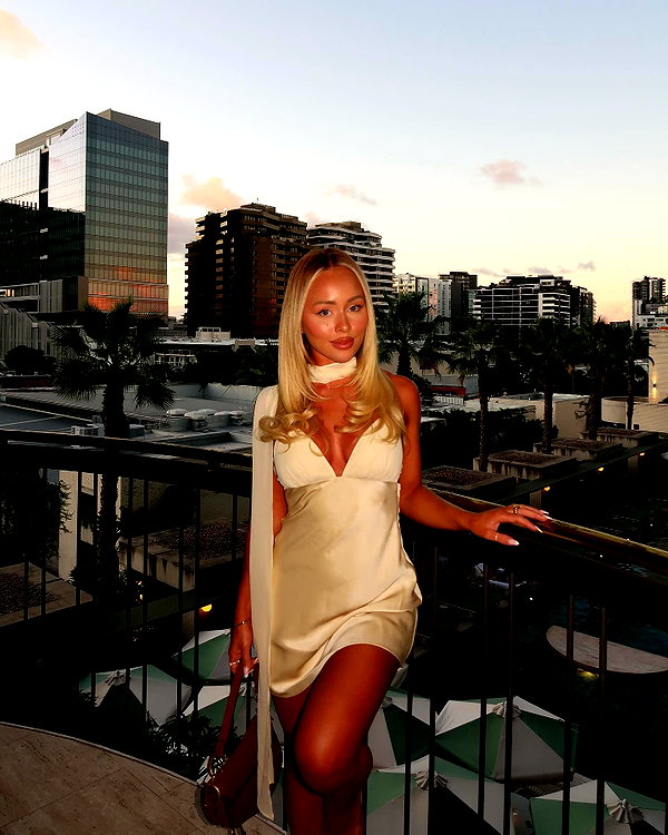 allieauton instagram image archive image