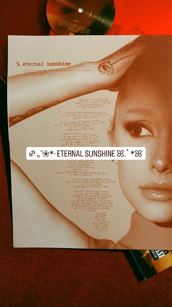 arianagrande instagram image archive image