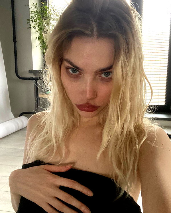 anya4everr instagram image archive image