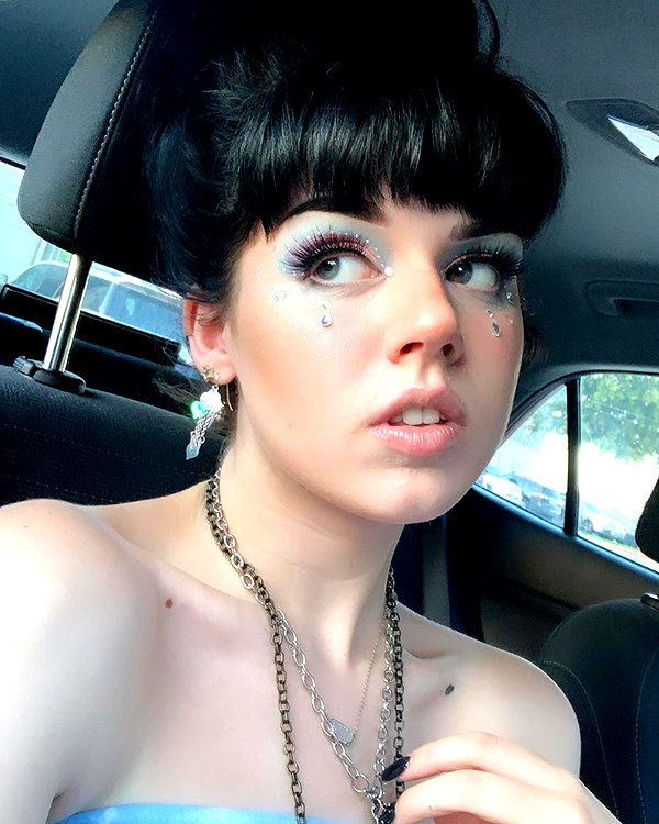 yeahimcaroline instagram image archive image