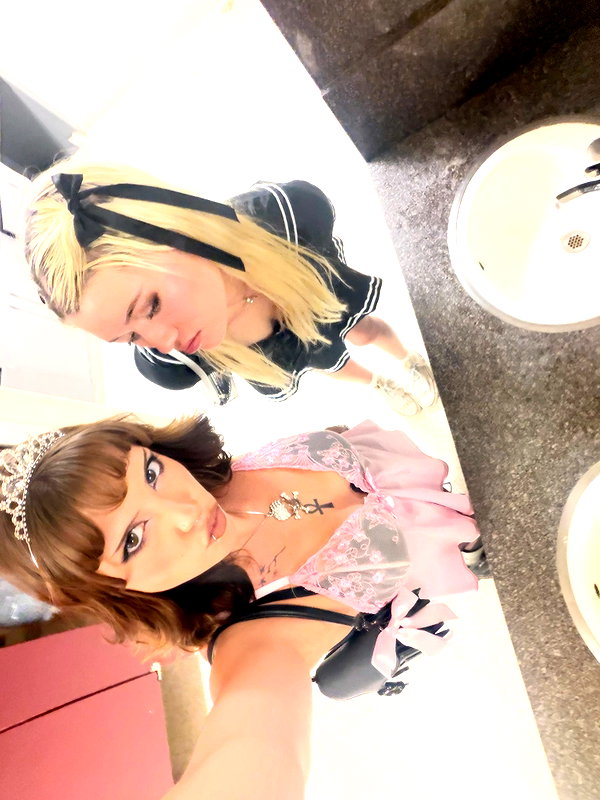 haileylayfield instagram image archive image