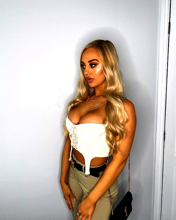 rhiannonbluee instagram image archive image