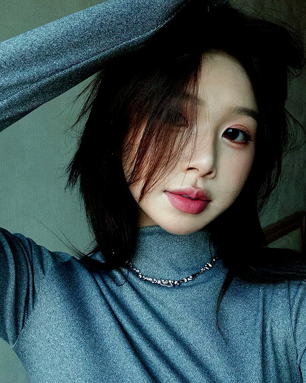 e.shao_417 instagram image archive image
