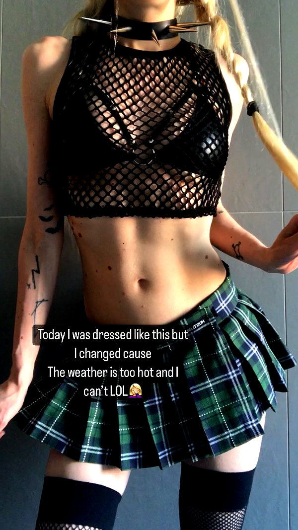 roxiechelon2 archive image