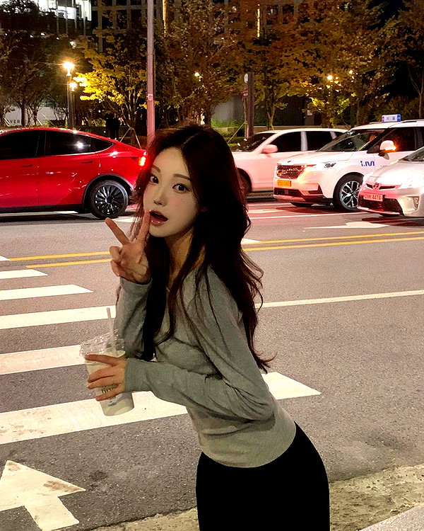 daxbin instagram image archive image