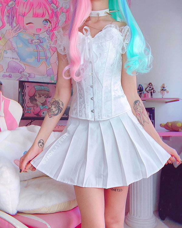 jadelaverne instagram image archive image