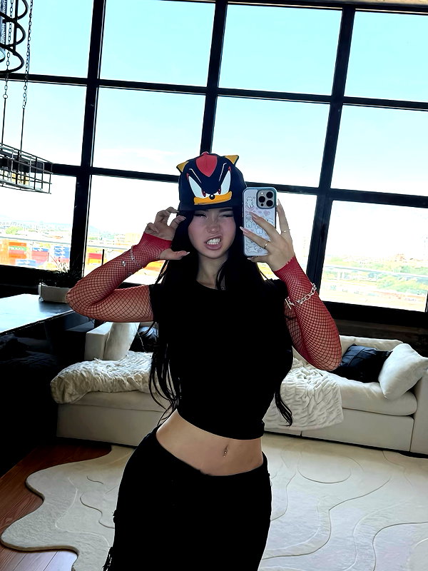 missy.y._ instagram image archive image