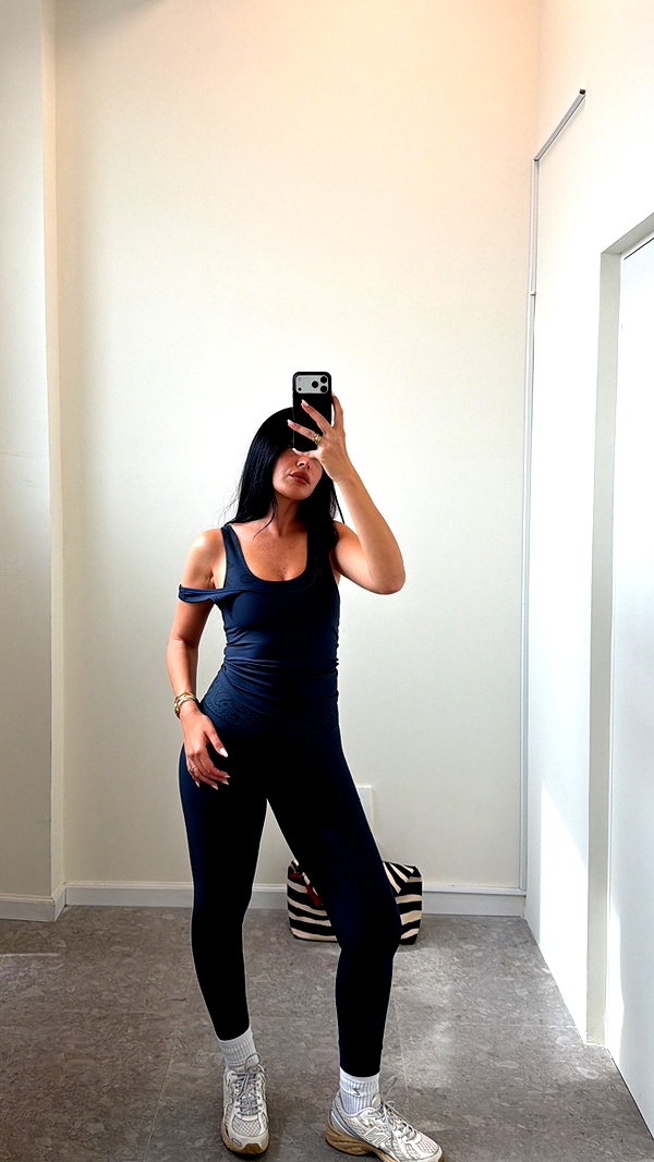 Archived image from @sapir_avisror on Instagram