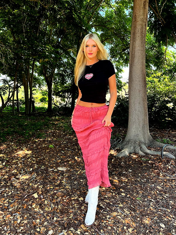 allie_dunn instagram image archive image