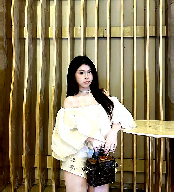 lyhythuedoxinh instagram image archive image
