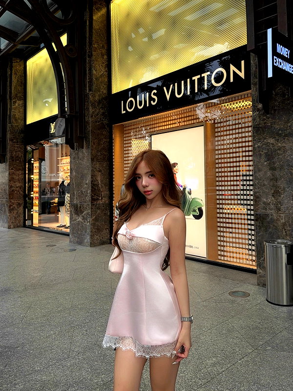 lyhythuedoxinh instagram image archive image