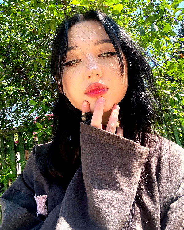 llofreaki instagram image archive image